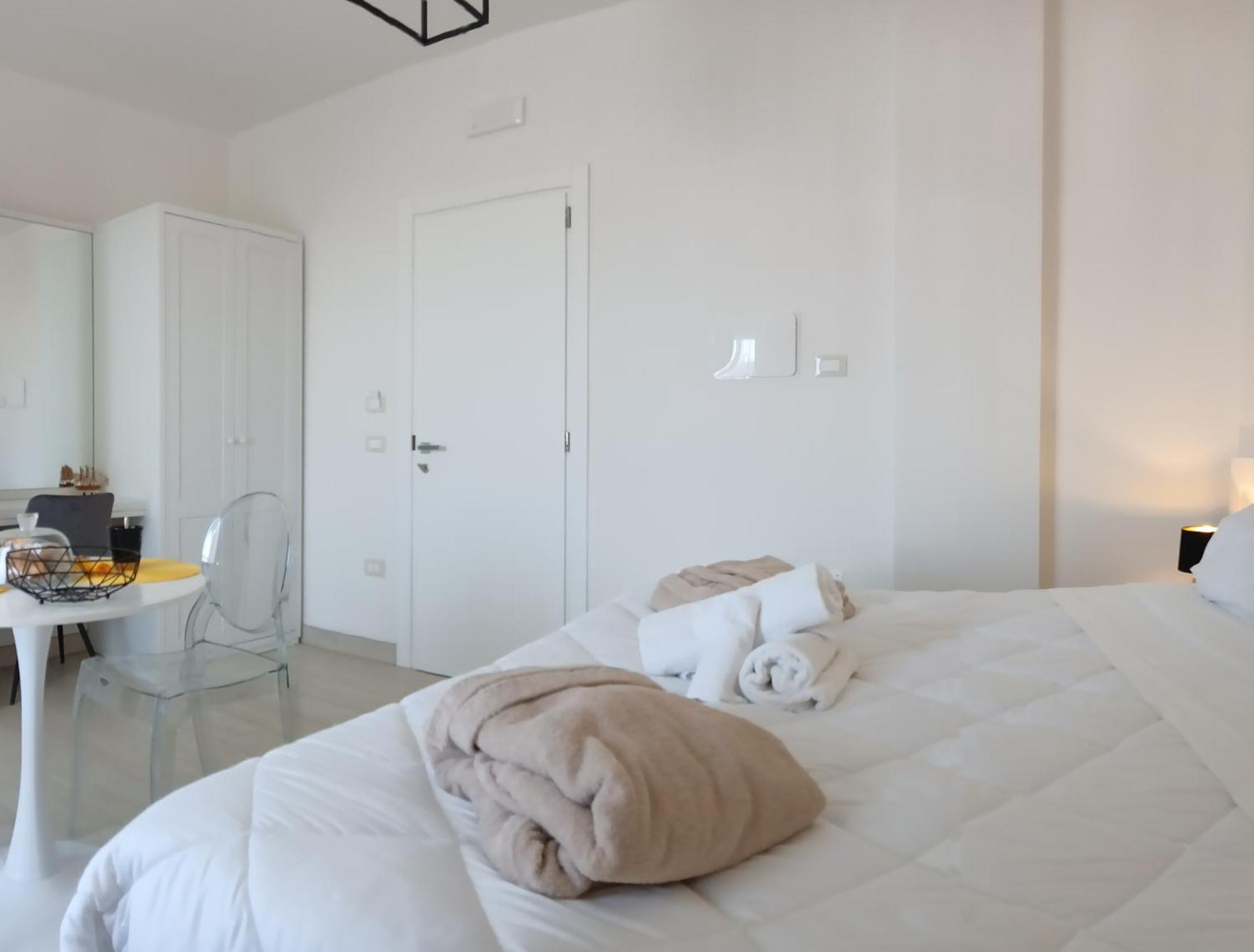 Mya Luxury Rooms And Wellness Melendugno Luaran gambar