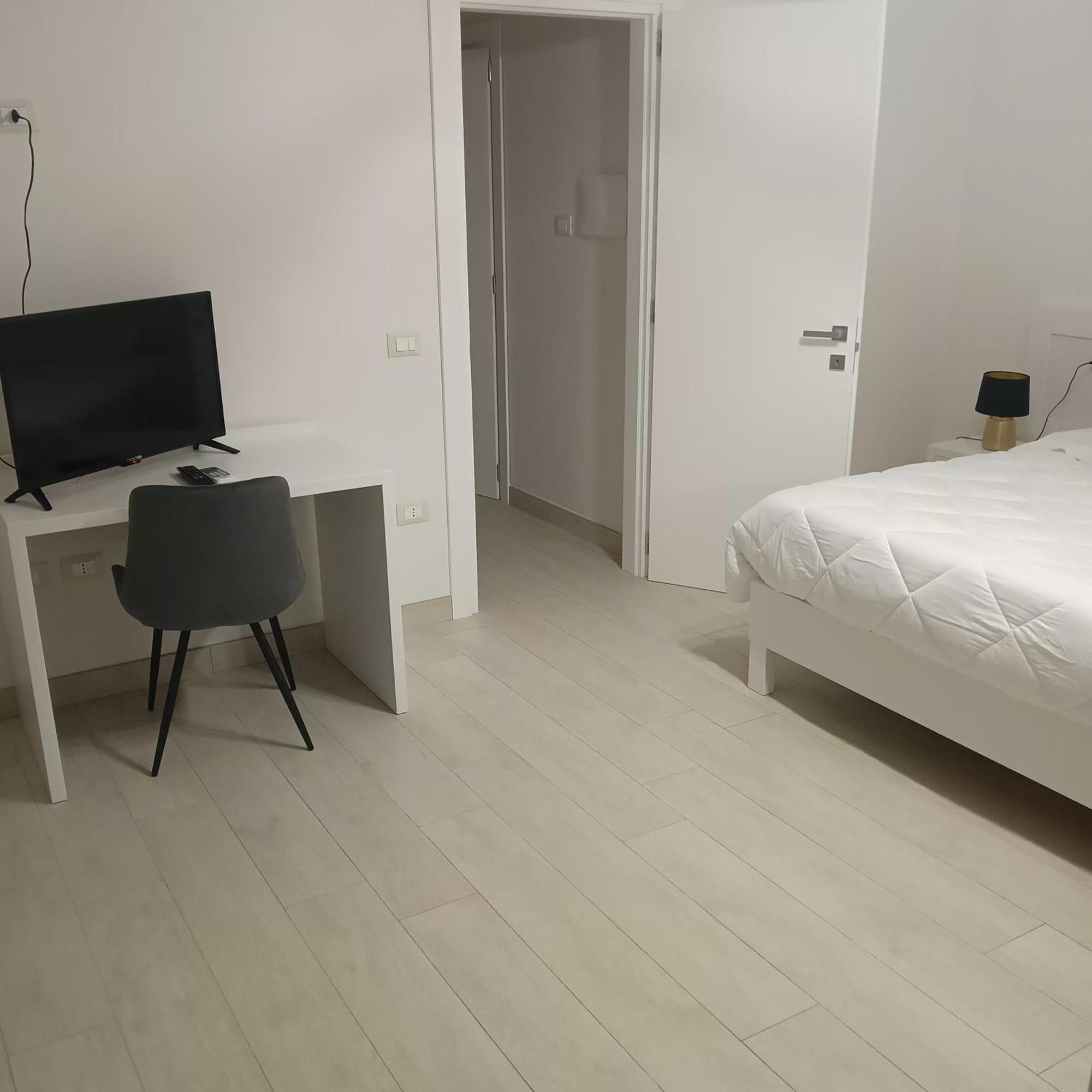 Mya Luxury Rooms And Wellness Melendugno Luaran gambar
